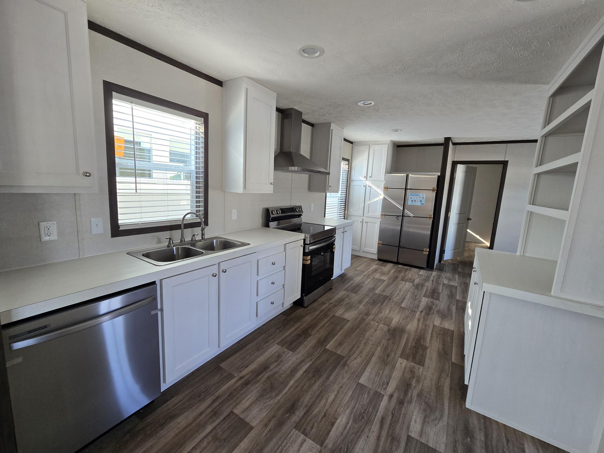 Designer kitchen in Clayton Homes Ada The Grand